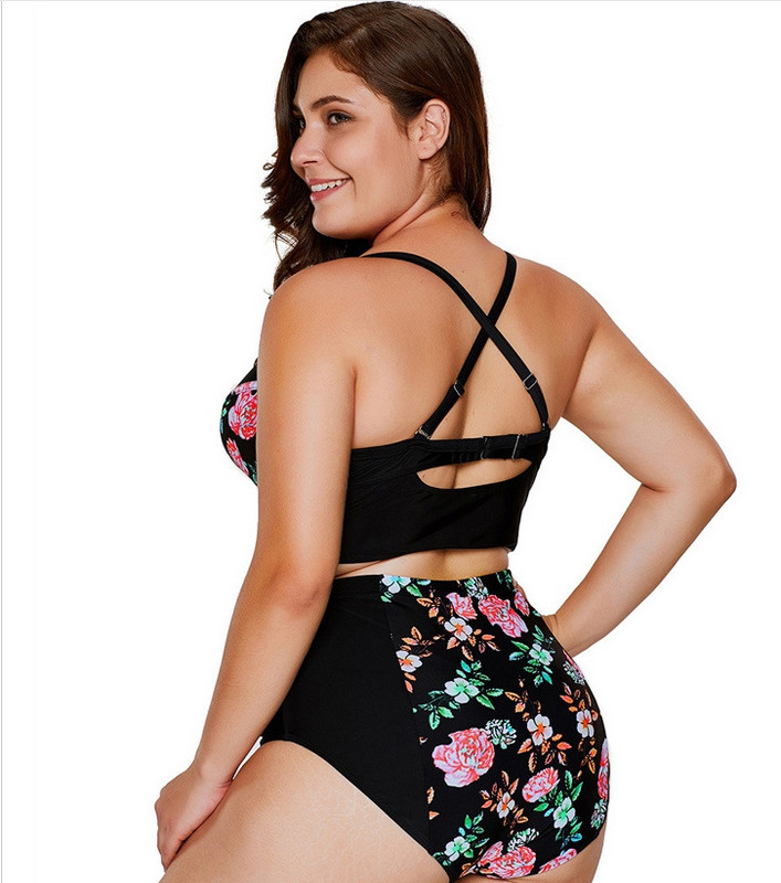 Model nou de costum de baie din două piese de culoare neagră cu motive florale și mărimi până la 5XL