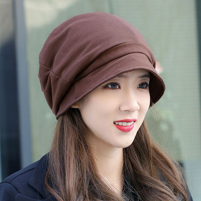 Ženska kapa u četiri boje