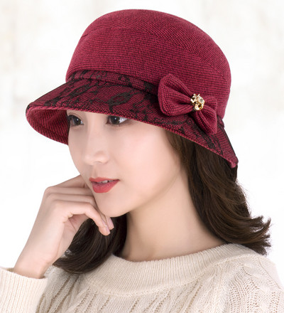 Γυναικείο καπέλο  με κορδέλα και μεταλλικό στοιχείο
