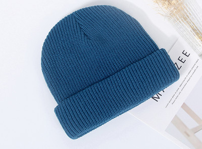 Ανδρικό καπέλο σε πολλά χρώματα, κλασικό και με επιγραφή