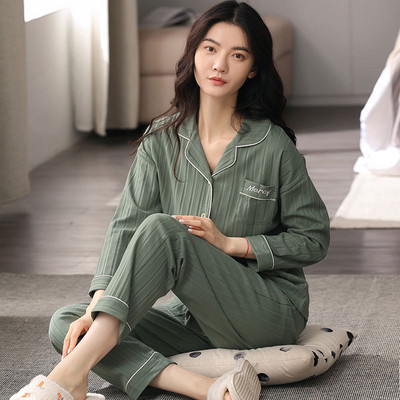 Ženska dvodijelna pamučna pidžama s gumbima