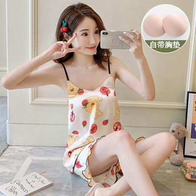 Дамска нощница или пижама с апликация