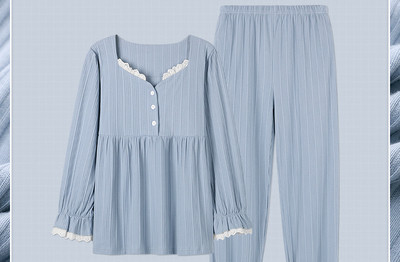 Ženska pidžama na lokne iz dva dijela