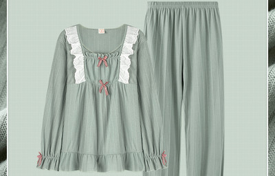 Дамска пижама с дълъг ръкав и къдри