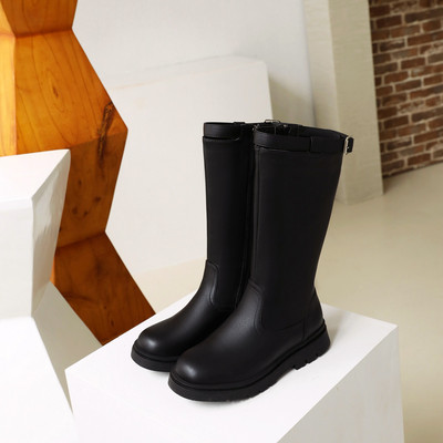 Χειμερινές παιδικές μπότες σε μαύρο και άσπρο χρώμα