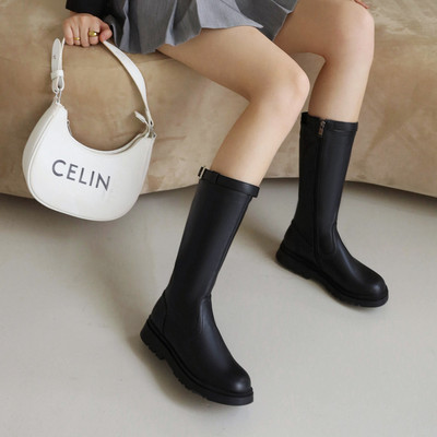 Χειμερινές παιδικές μπότες σε μαύρο και άσπρο χρώμα