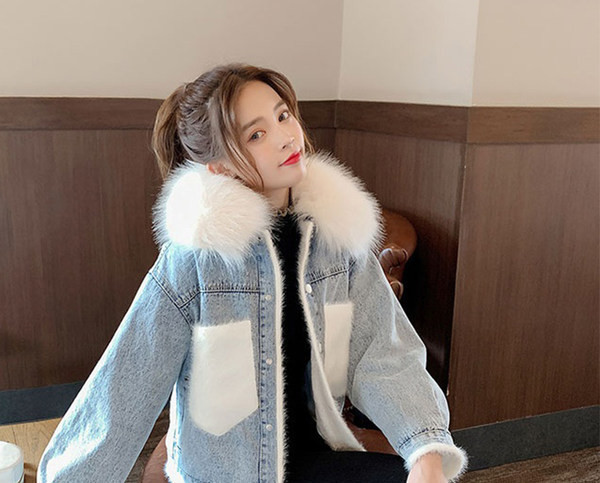 Jachetă de damă din denim cu puf ecologic și închidere cu nasturi