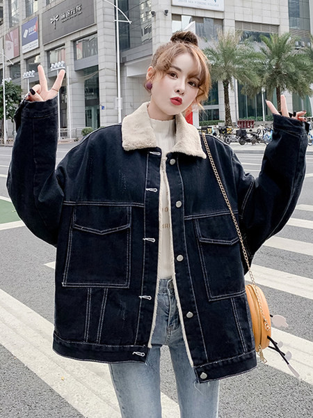 Geaca de dama model lat din denim cu captuseala groasa si buzunare