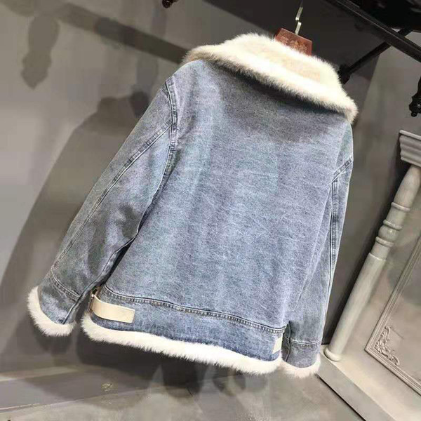 Modern farmerdzseki puha béléssel