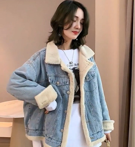 Jachetă modernă de denim de damă cu căptușeală din puf