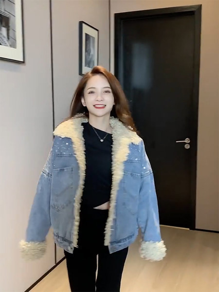 Női farmerdzseki meleg béléssel