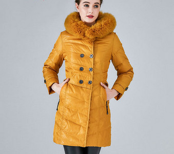 Geaca lunga dama cu gluga in puf - mai multe modele