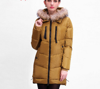 Meleg női kabát cipzárral és pehelygallérral