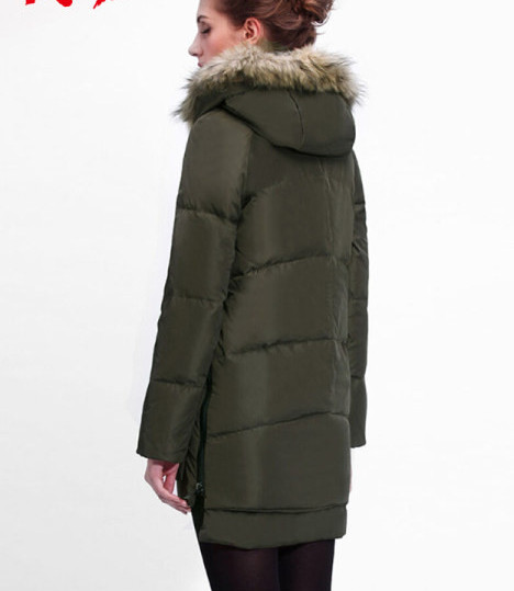 Meleg női kabát cipzárral és pehelygallérral