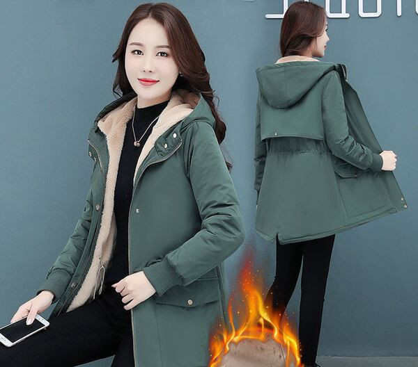 Női téli kabát meleg béléssel