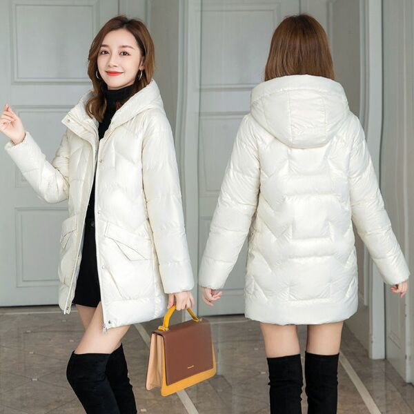 Palton cald de dama de lungime medie si efect stralucitor