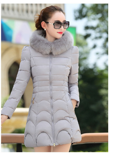 Elegantna ženska duga jakna u dva modela s perom