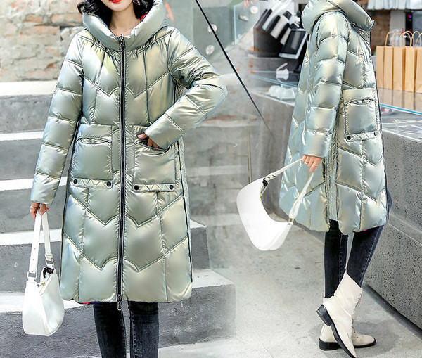 Kétsoros női kabát zsebekkel és cipzárral