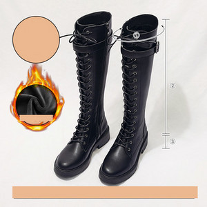 Висока дамски ботуши от изкуствена кожа с връзки