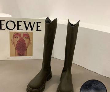 Нов модел дамски кожени ботуши с груба подметка