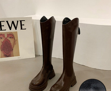 Нов модел дамски кожени ботуши с груба подметка