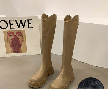 Нов модел дамски кожени ботуши с груба подметка