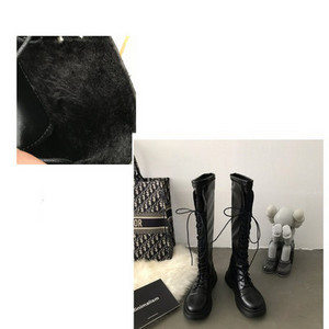 Модерни дамски боти или ботуши от еко кожа в черен цвят