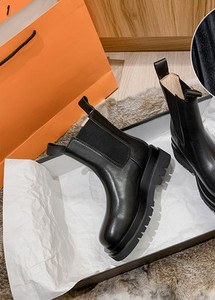 Модерни дамски боти от еко кожа с ластици