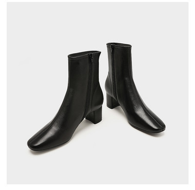 Стилни дамски боти с дебел висок ток