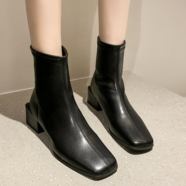 Дамски боти изчистен модел от еко кожа тип чорап