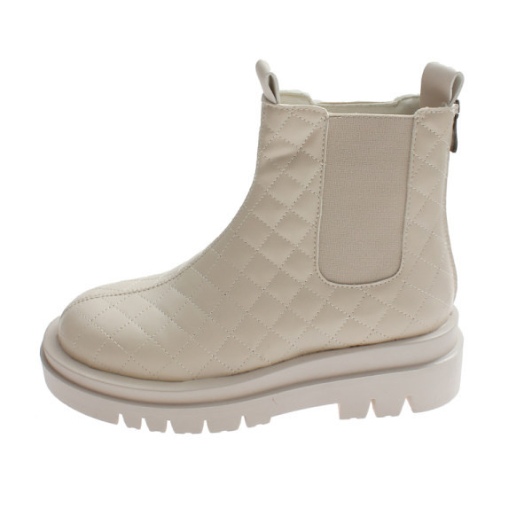 Дамски капитонирани боти с груба подметка 