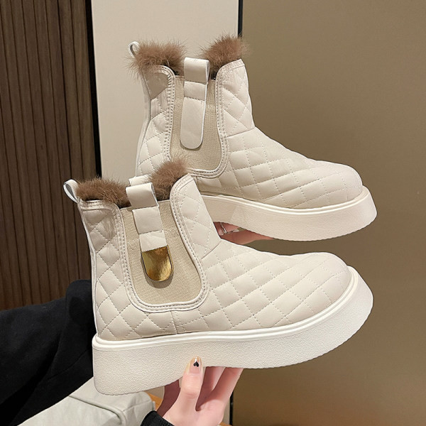 Дамски капитонирани боти с дебела подметка и пухена подплата