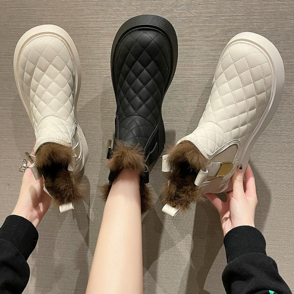 Дамски капитонирани боти с дебела подметка и пухена подплата