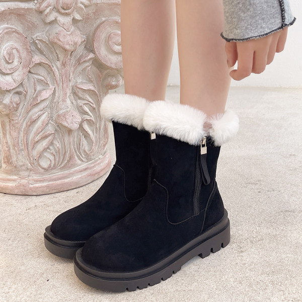 Модерни дамски боти с пухена подплата