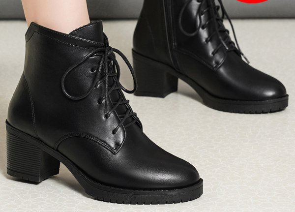 Öko bőrből készült női csizma vastag sarkú 6 cm-es cipzárral és fűzővel