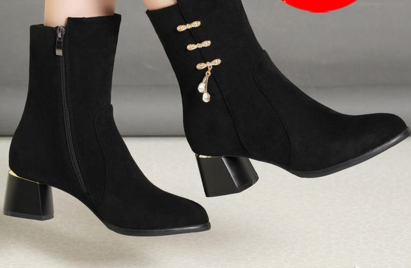 Női lekerekített velúr csizma vastag, négyzet alakú sarokkal