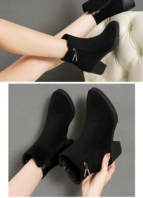 Modern női velúr csizma fém medállal