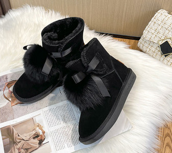 Női téli csizma meleg béléssel és pehellyel