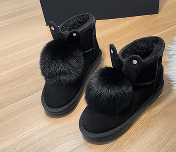 Női téli csizma meleg béléssel és pehellyel