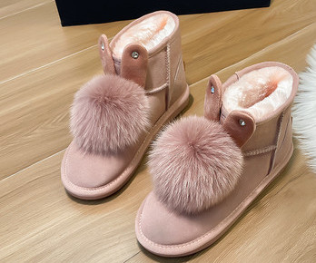 Női téli csizma meleg béléssel és pehellyel