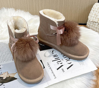 Női csizma meleg béléssel és pehellyel - többféle modell