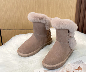 Női csizma meleg béléssel és pehellyel - többféle modell