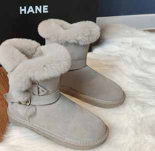 Női csizma pehely béléssel - két modell