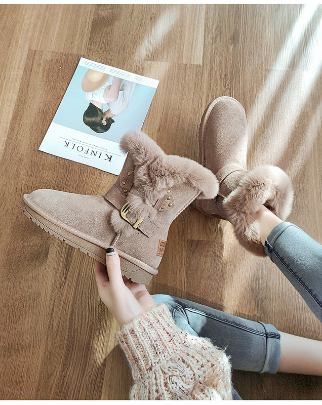 Modern női velúr csizma csattal és pehellyel