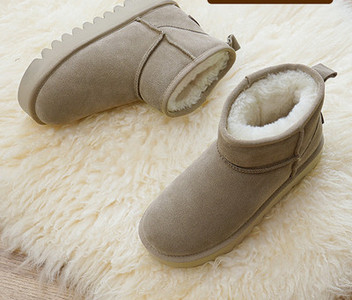 Meleg téli csizma masszív talppal