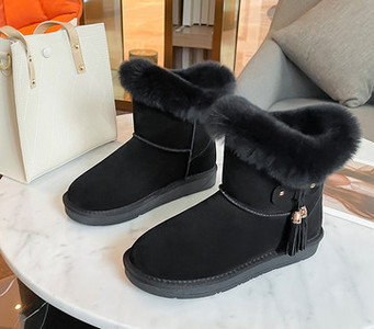 Γυναικείες μπότες με ζεστή φόδρα και μενταγιόν - τρία χρώματα