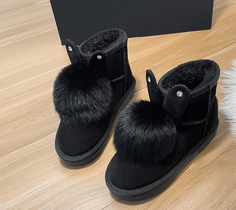 Öko-seemisnahast moodsad 3D elementidega naiste sulesaapad