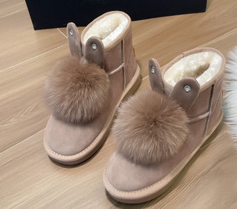 Öko-seemisnahast moodsad 3D elementidega naiste sulesaapad