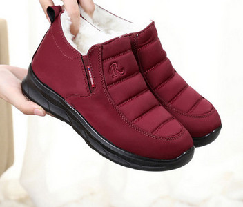 Sule ja lameda tallaga vabaajasaapad meestele ja naistele