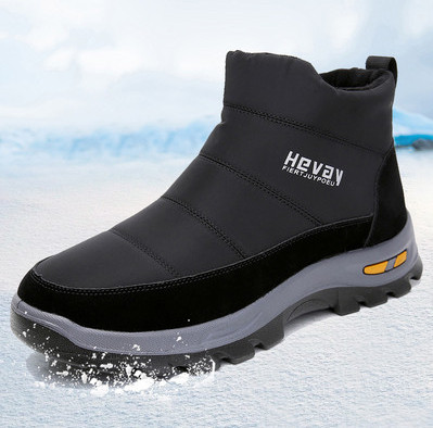 Νέο μοντέλο ανδρικών χειμερινών μπότες με τραχιά σόλα